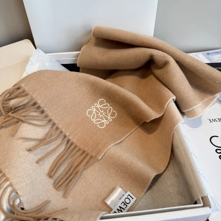 スーパーコピー ロエベ マフラー