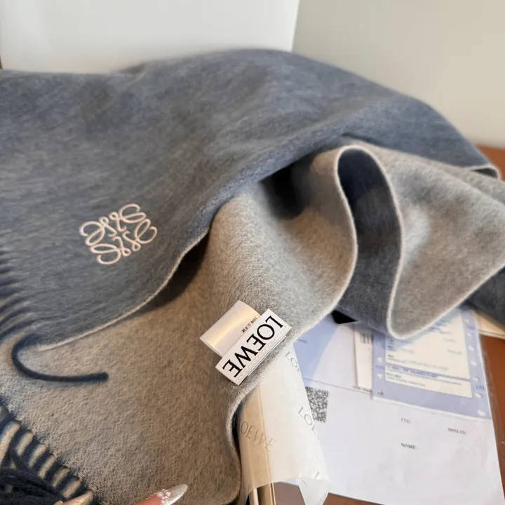 スーパーコピー ロエベ マフラー