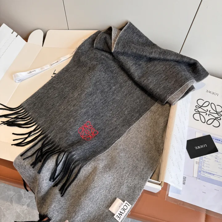 スーパーコピー ロエベ マフラー