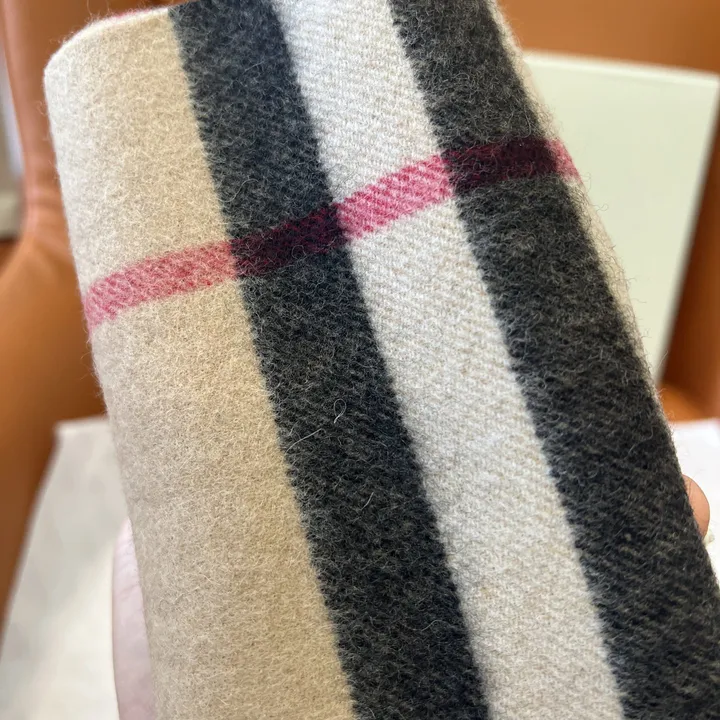 スーパーコピー バーバリー ス マフラー