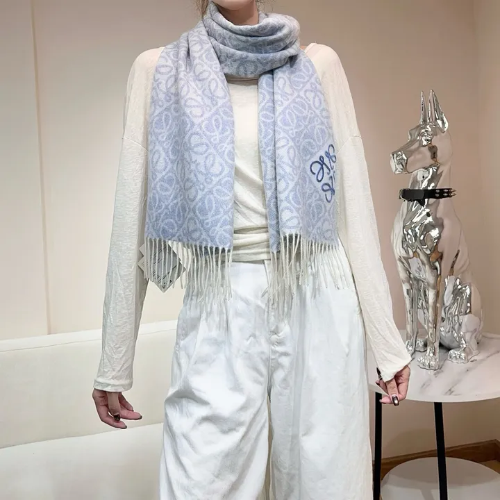 スーパーコピー ロエベ マフラー