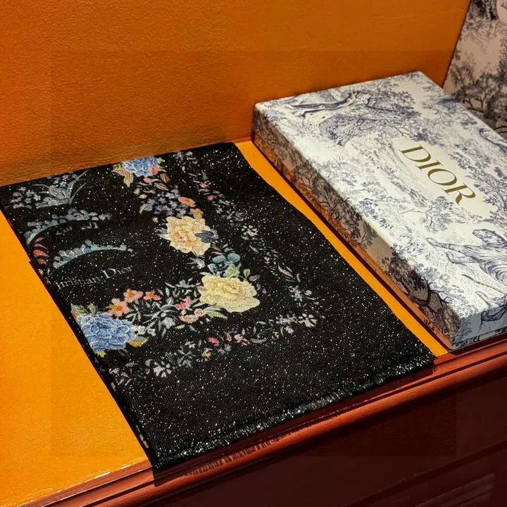 スーパーコピー ディオール マフラー