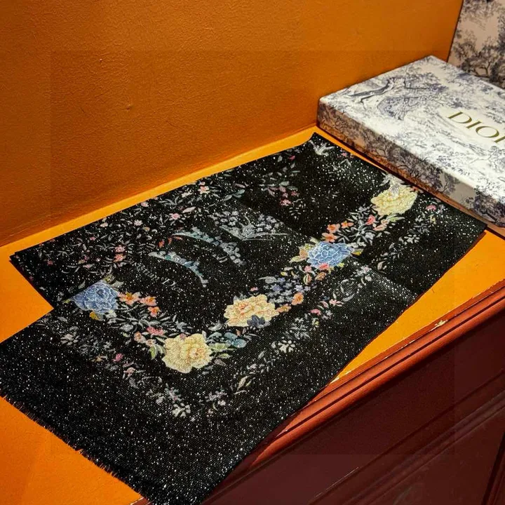 スーパーコピー ディオール マフラー