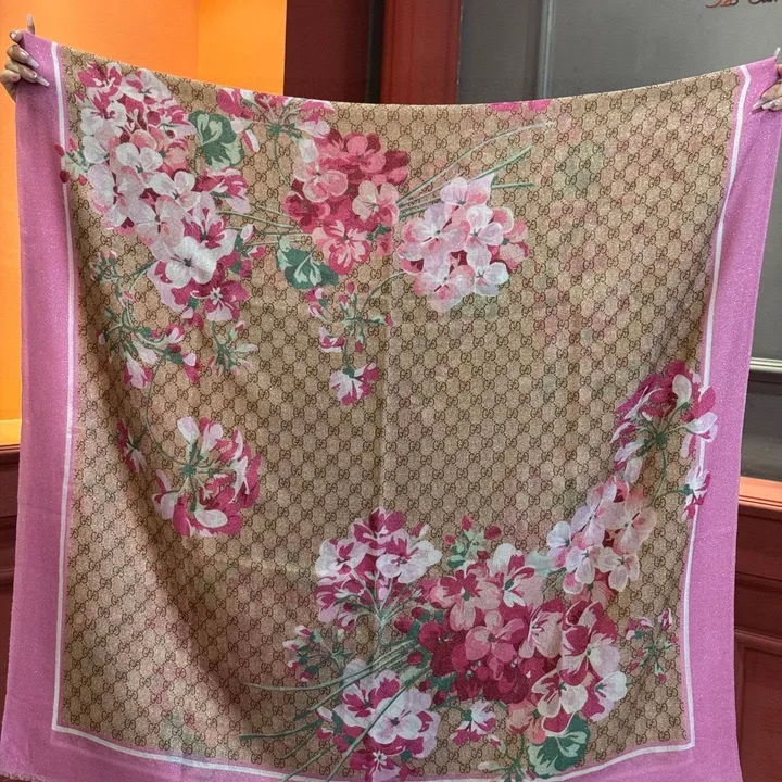 スーパーコピー グッチ マフラー