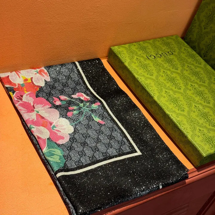 スーパーコピー グッチ マフラー