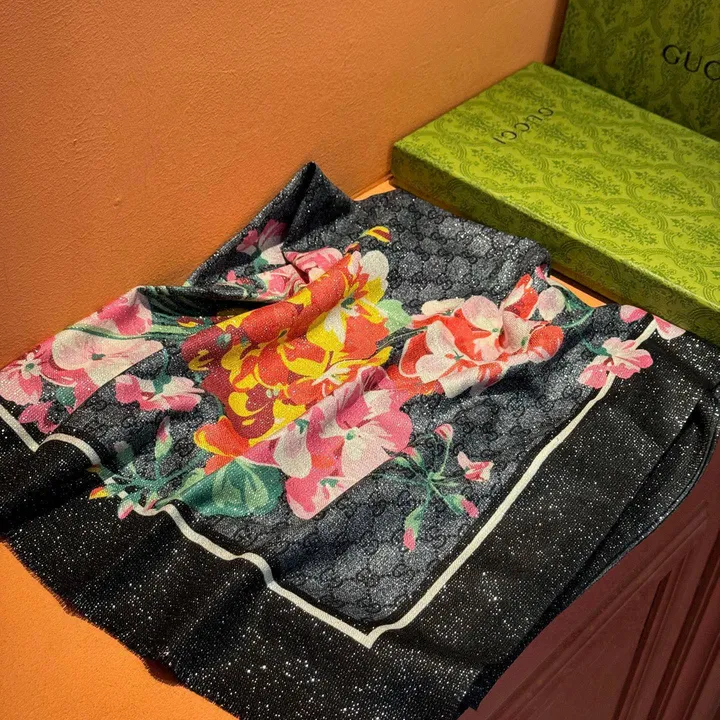 スーパーコピー グッチ マフラー