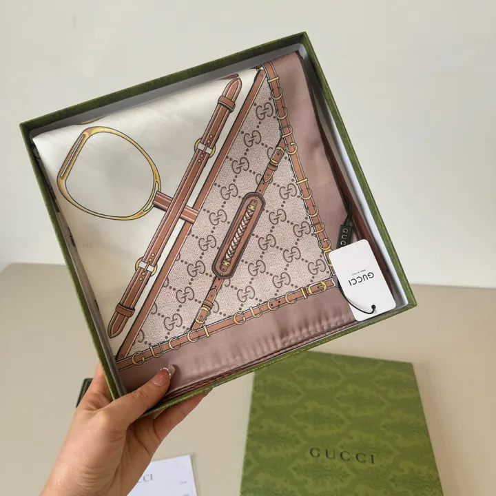 スーパーコピー グッチ マフラー