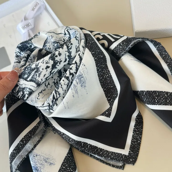 スーパーコピー ディオール マフラー