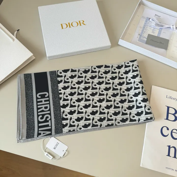 スーパーコピー ディオール マフラー