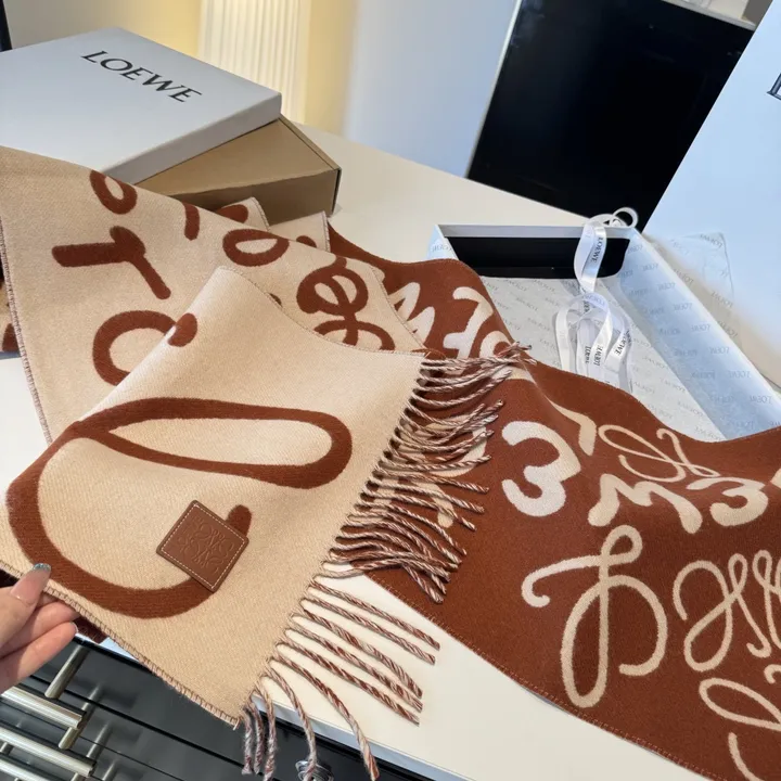 スーパーコピー ロエベ マフラー