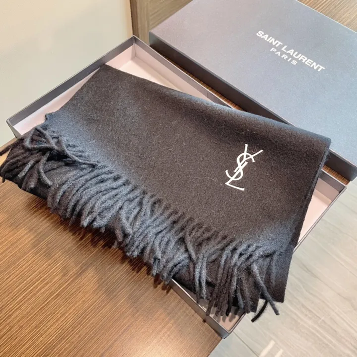 スーパーコピー バレンシアガ マフラー