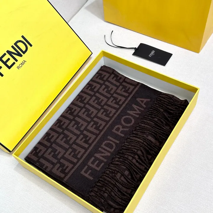 スーパーコピー フェンディ マフラー