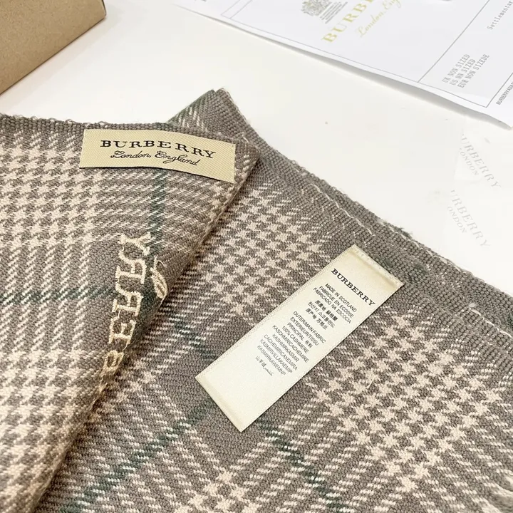 スーパーコピー バーバリー ス マフラー