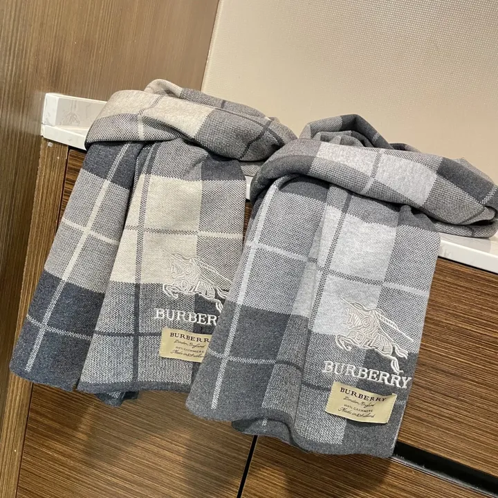 スーパーコピー ディオール マフラー