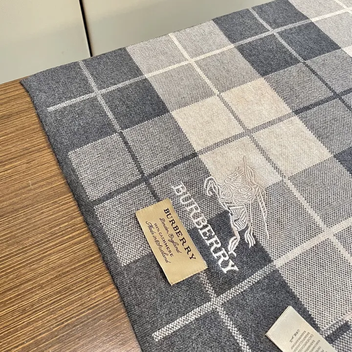 スーパーコピー ディオール マフラー