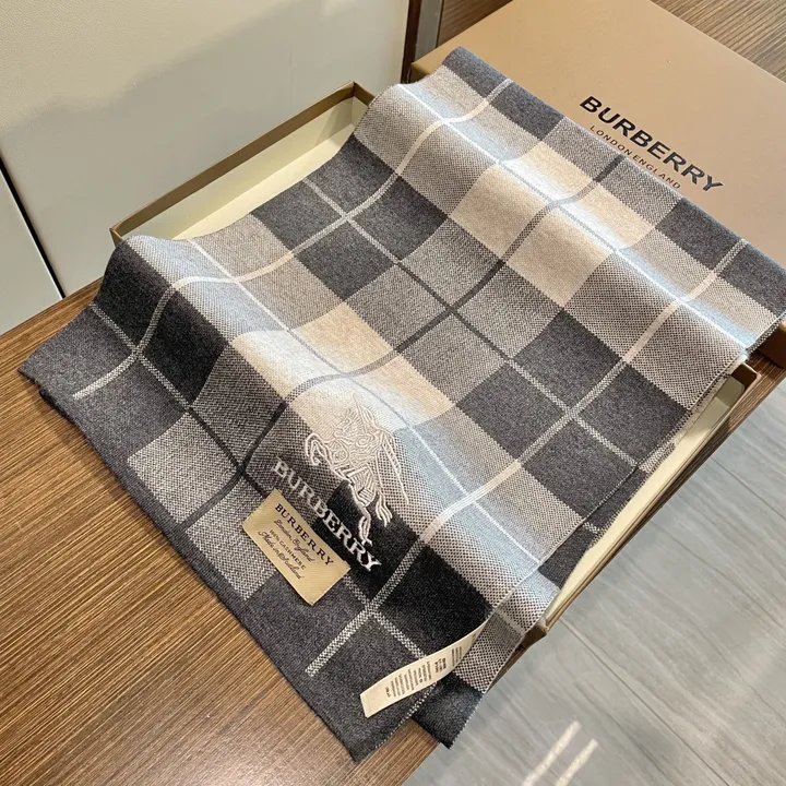 スーパーコピー ディオール マフラー