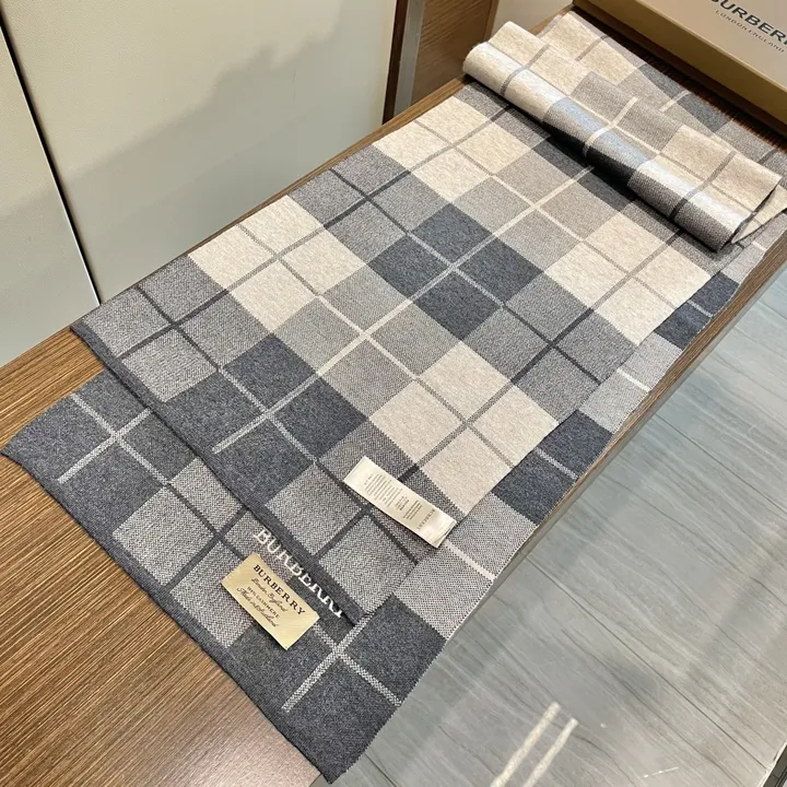 スーパーコピー ディオール マフラー