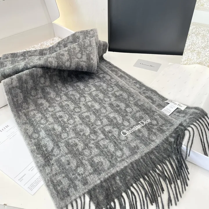 スーパーコピー ディオール マフラー