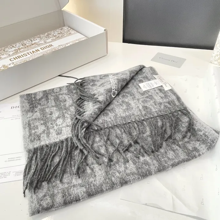 スーパーコピー ディオール マフラー