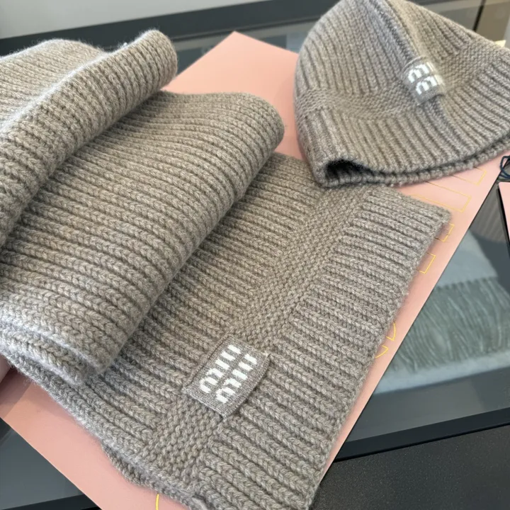 スーパーコピー フェンディ マフラー