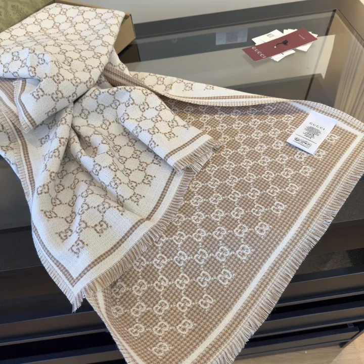 スーパーコピー グッチ マフラー