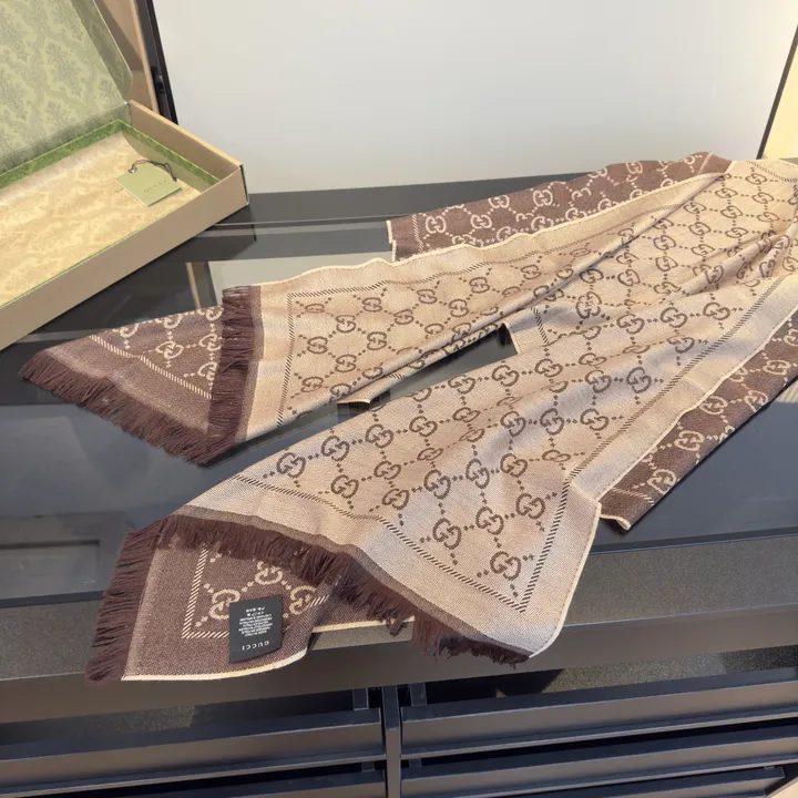 スーパーコピー グッチ マフラー