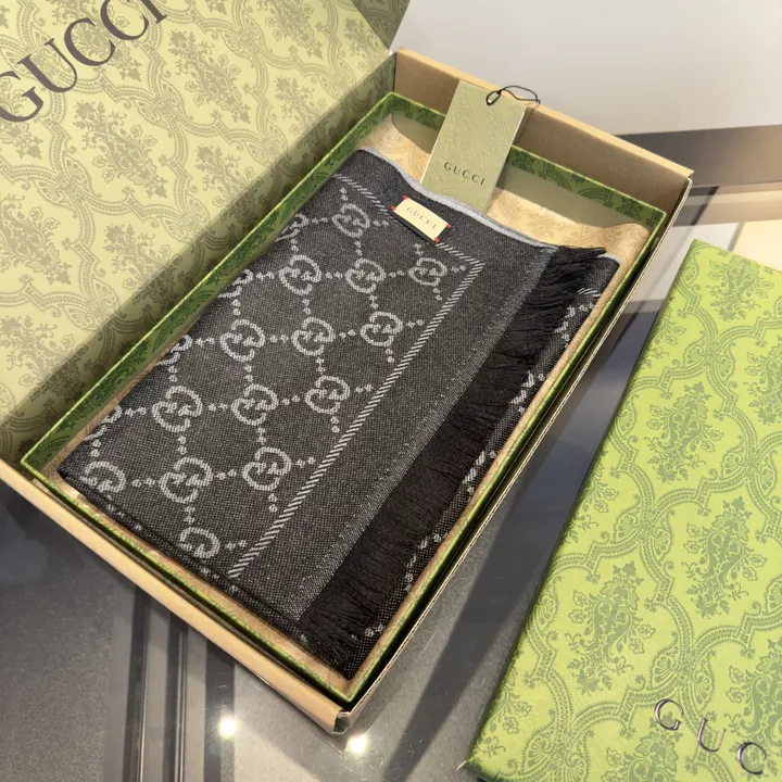 スーパーコピー グッチ マフラー