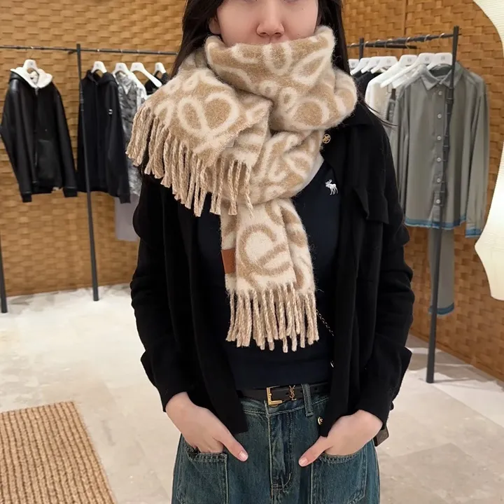 スーパーコピー ロエベ マフラー