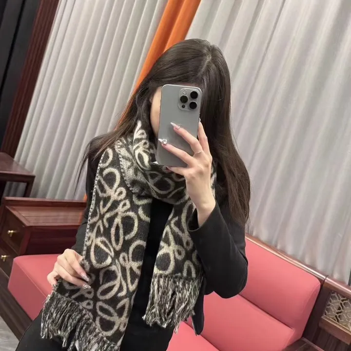 スーパーコピー ロエベ マフラー