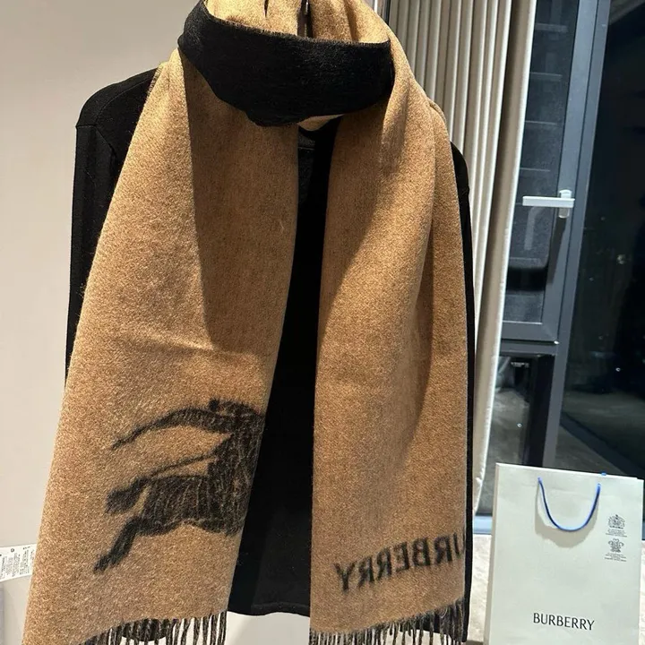 スーパーコピー バーバリー ス マフラー