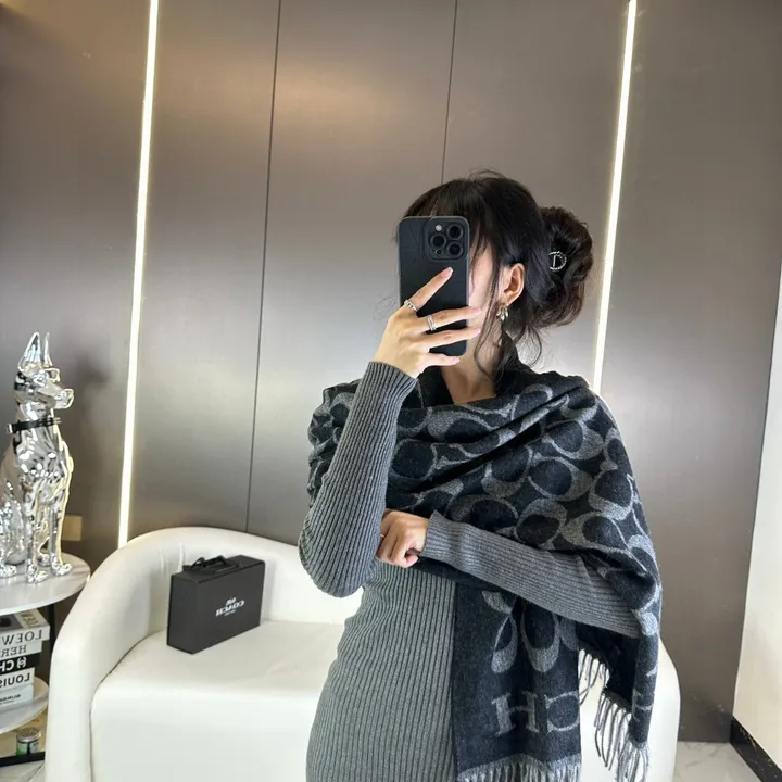 スーパーコピー コーチ マフラー