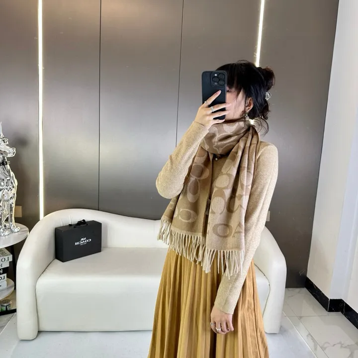 スーパーコピー コーチ マフラー