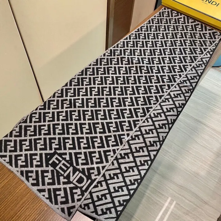 スーパーコピー フェンディ マフラー