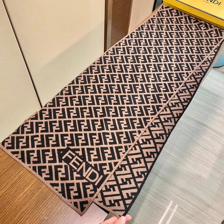 スーパーコピー フェンディ マフラー