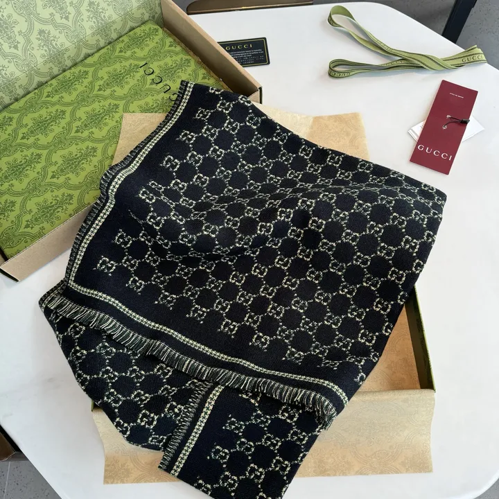 スーパーコピー グッチ マフラー