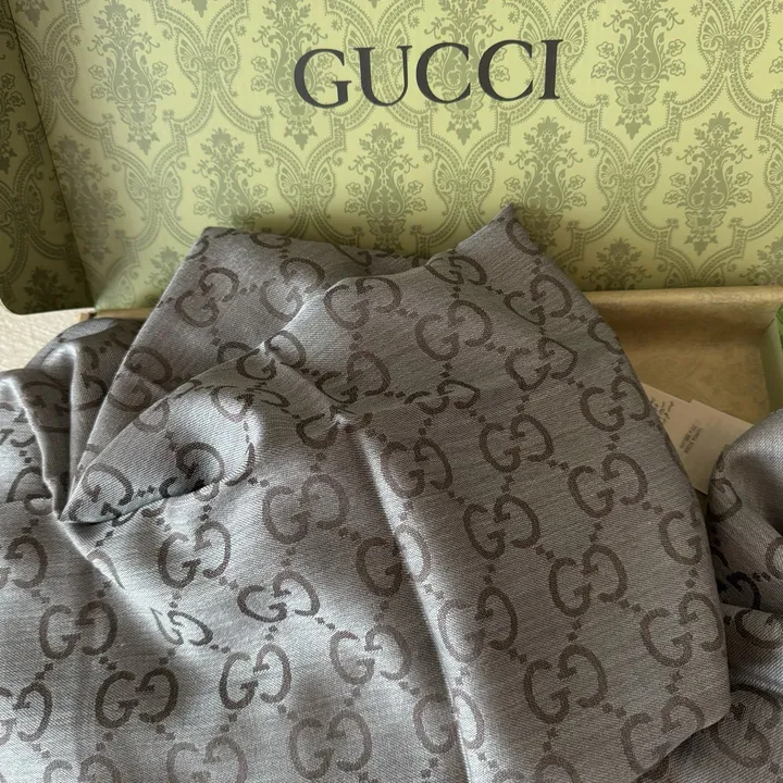 スーパーコピー グッチ マフラー