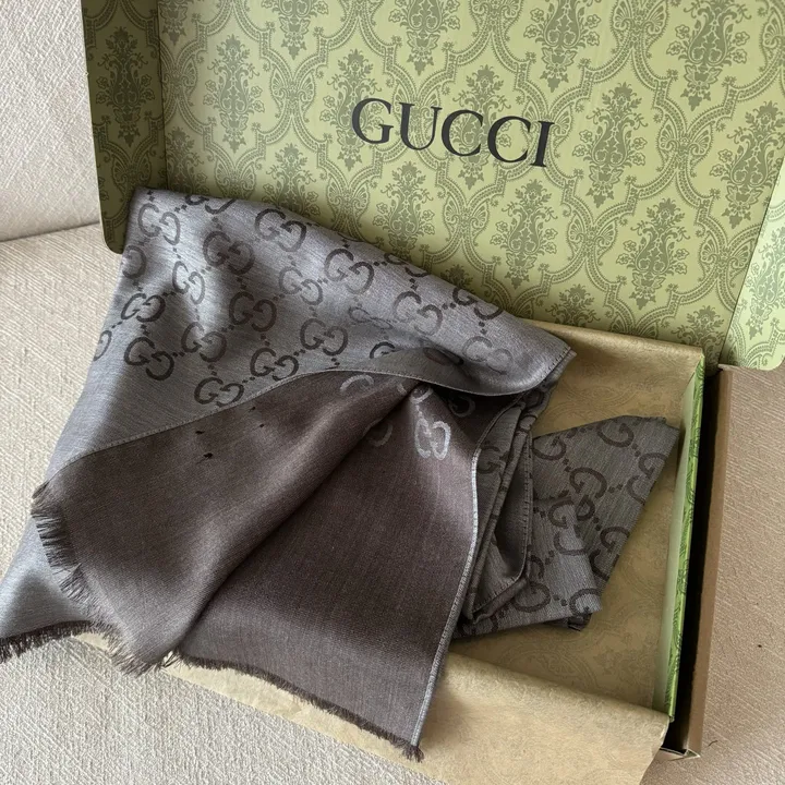 スーパーコピー グッチ マフラー