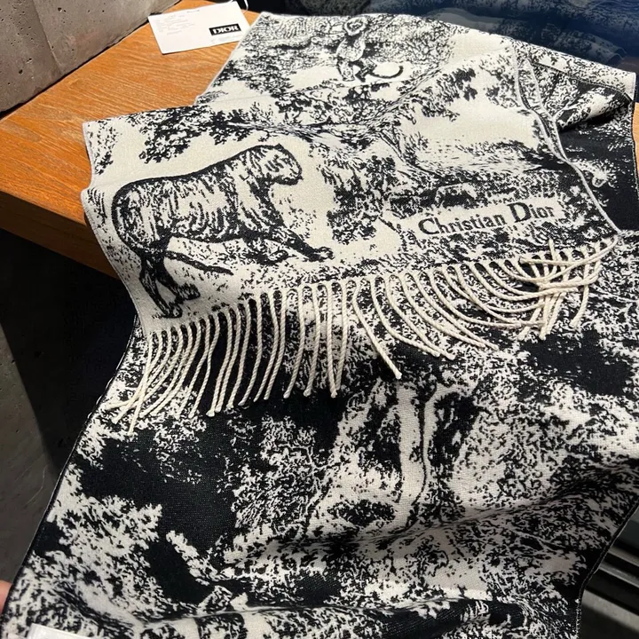 スーパーコピー ディオール マフラー