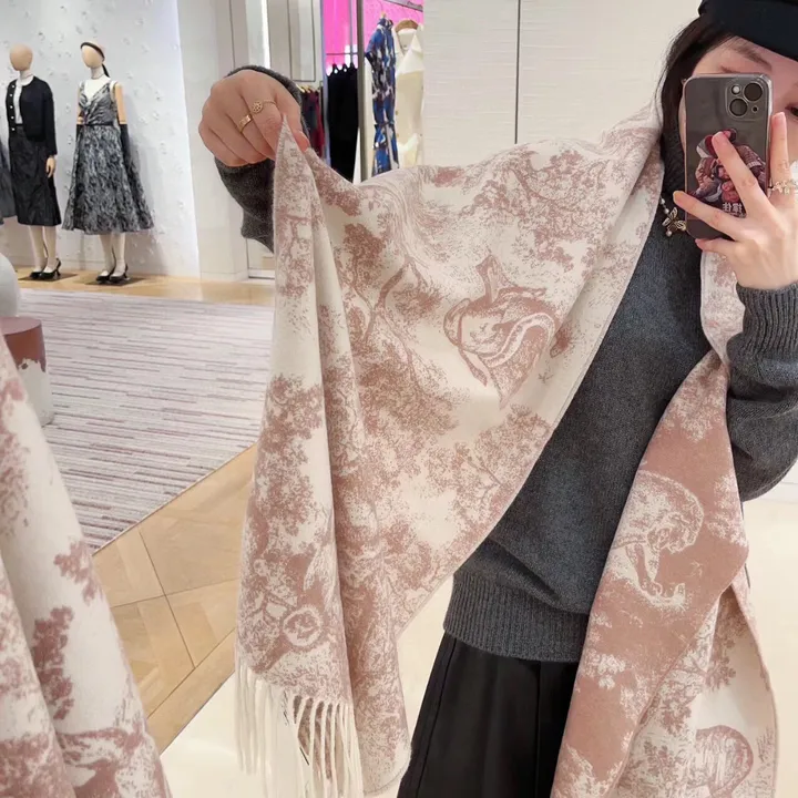 スーパーコピー ディオール マフラー