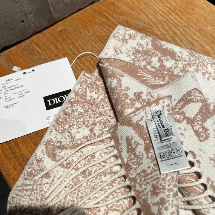 スーパーコピー ディオール マフラー