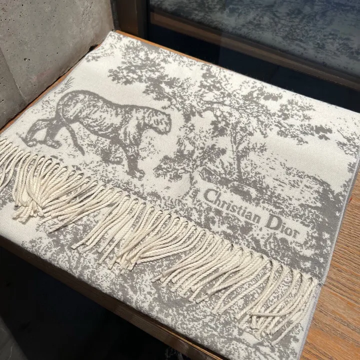 スーパーコピー ディオール マフラー