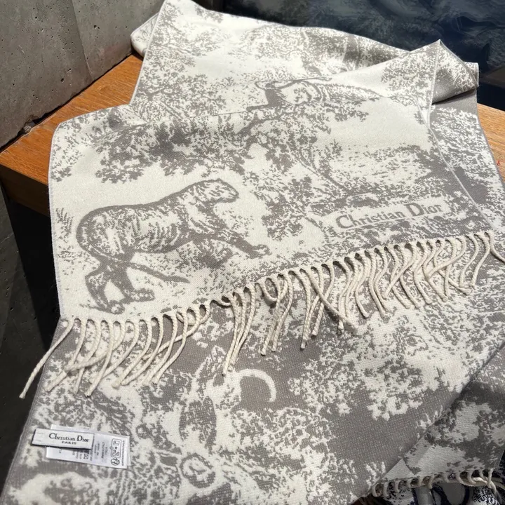 スーパーコピー ディオール マフラー