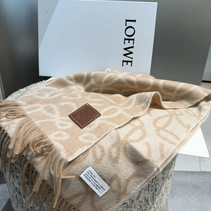 スーパーコピー ロエベ マフラー