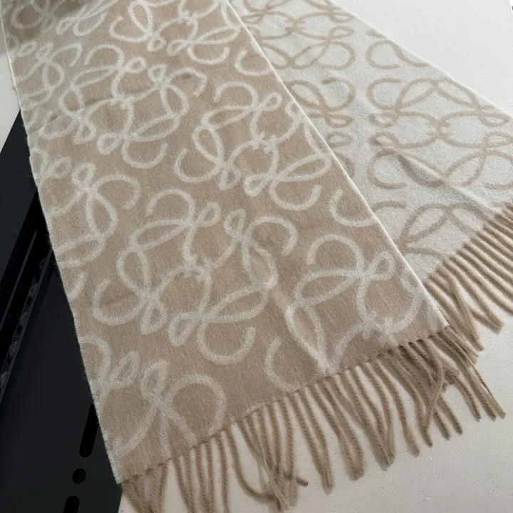 スーパーコピー ロエベ マフラー