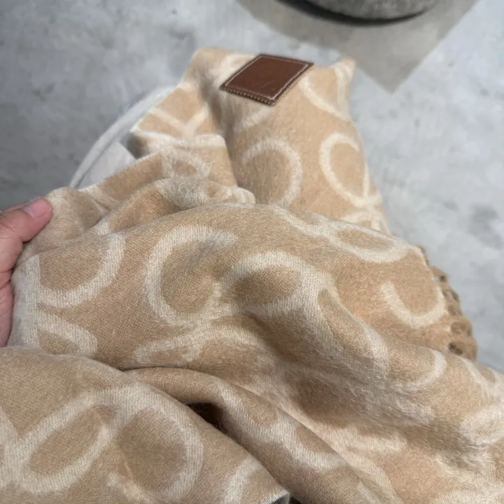 スーパーコピー ロエベ マフラー