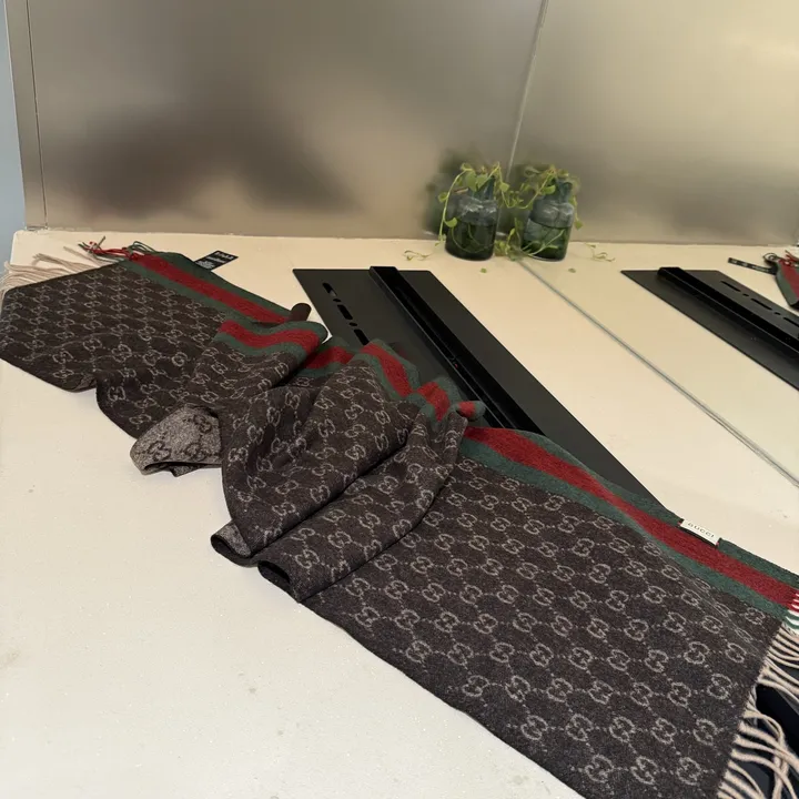 スーパーコピー グッチ マフラー