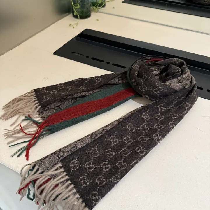 スーパーコピー グッチ マフラー