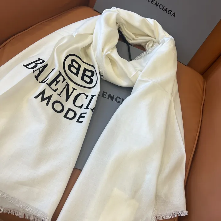 スーパーコピー セリーヌ マフラー