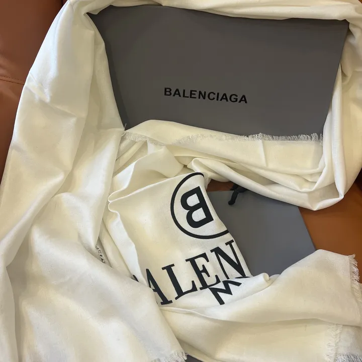 スーパーコピー セリーヌ マフラー