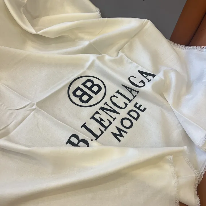 スーパーコピー セリーヌ マフラー